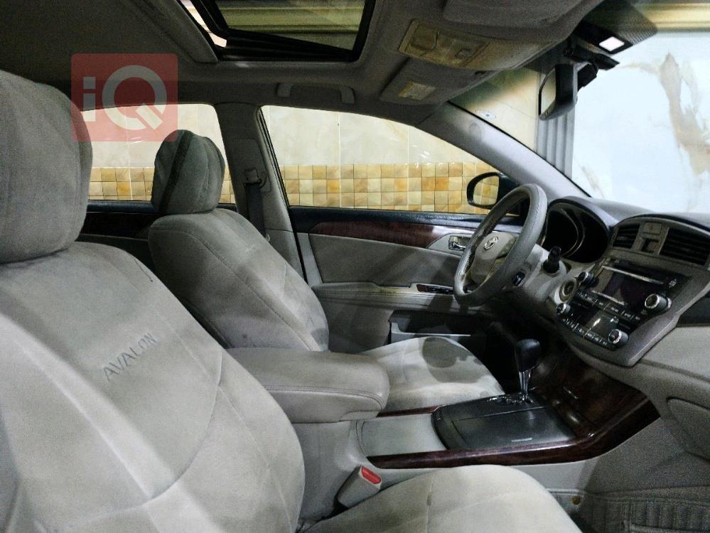 تويوتا أفالون